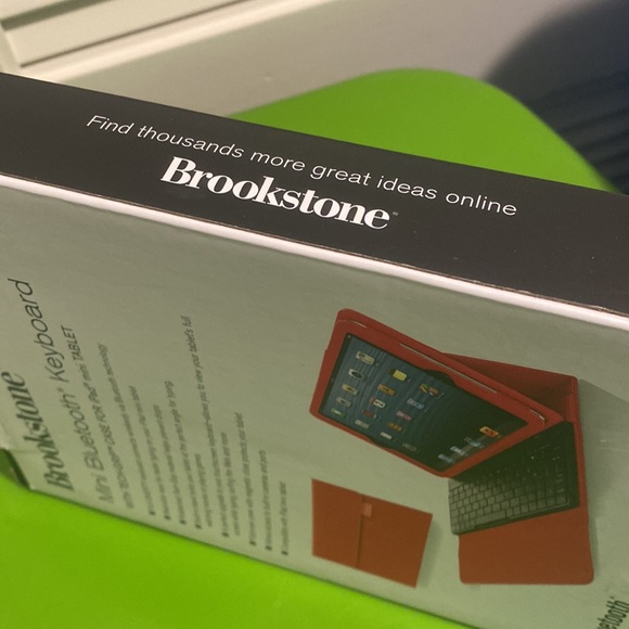 Mini Bluetooth Keyboard - Picture 3 of 3